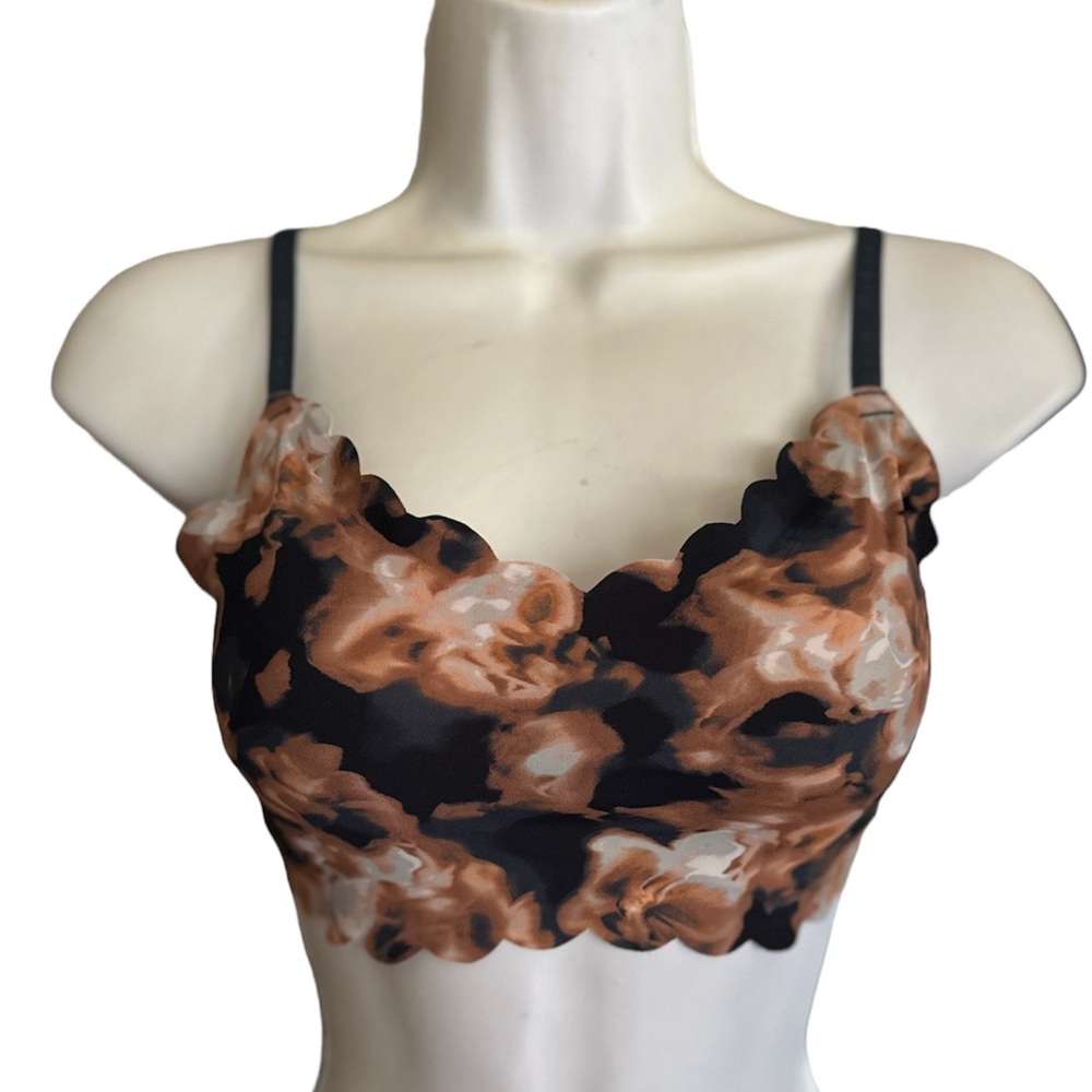Danskin Intimates Scallop Edge Bra